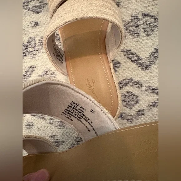 Jute Two Band Wedge Heels - Picture 6 of 9